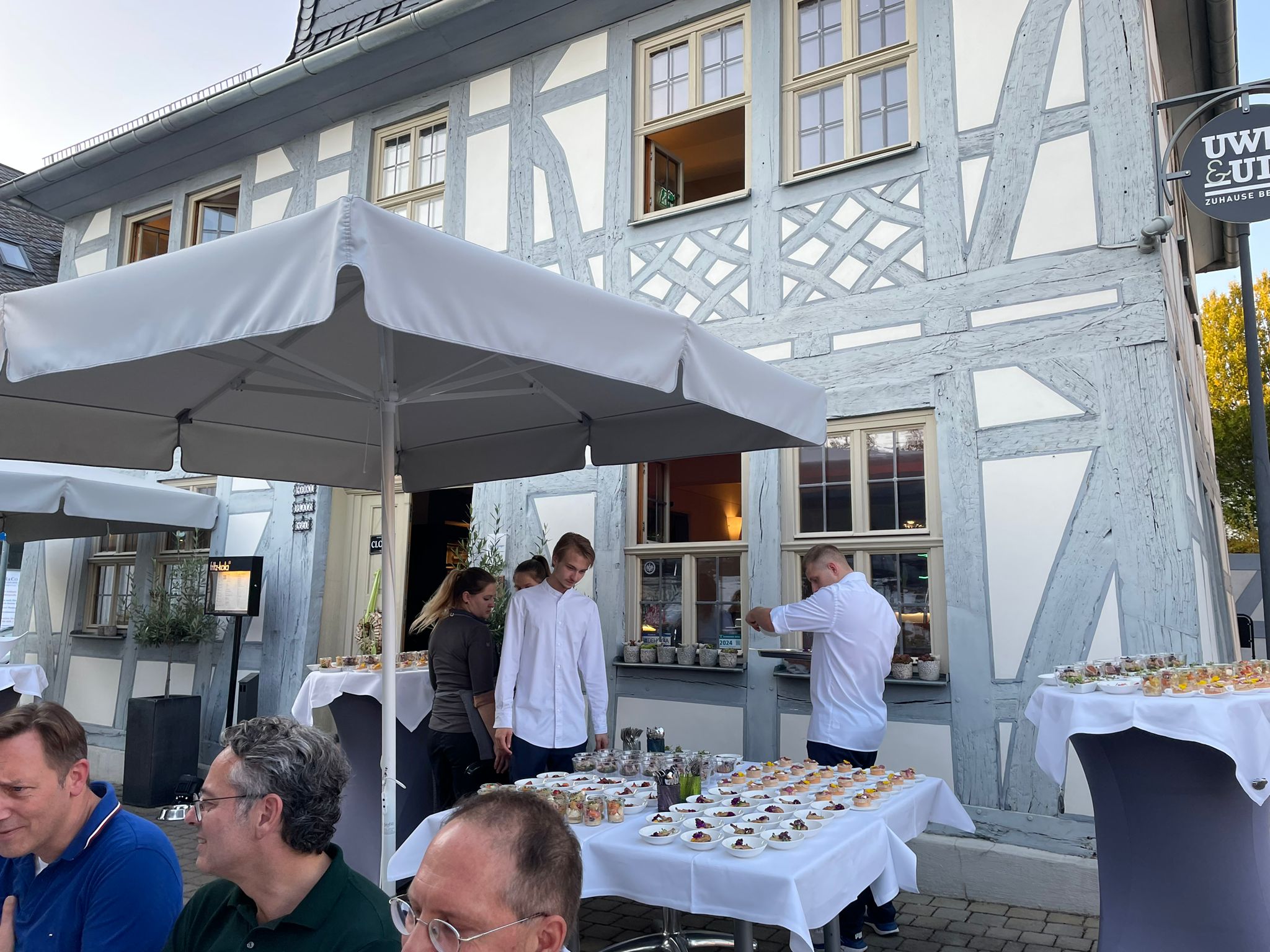 Uwe & Uli Restaurant – Sommer am Marktplatz Usingen